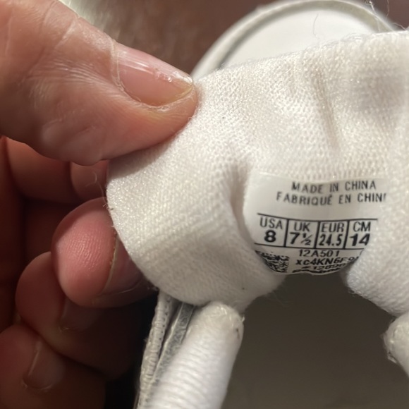 Reebok Classic White Shoes - Picture 4 of 5